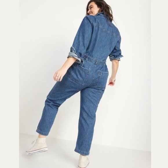 COPY - NWT! Long-Sleeve Cropped Med Wash Jean Utility Jumpsuit - Small - Picture 3 of 4